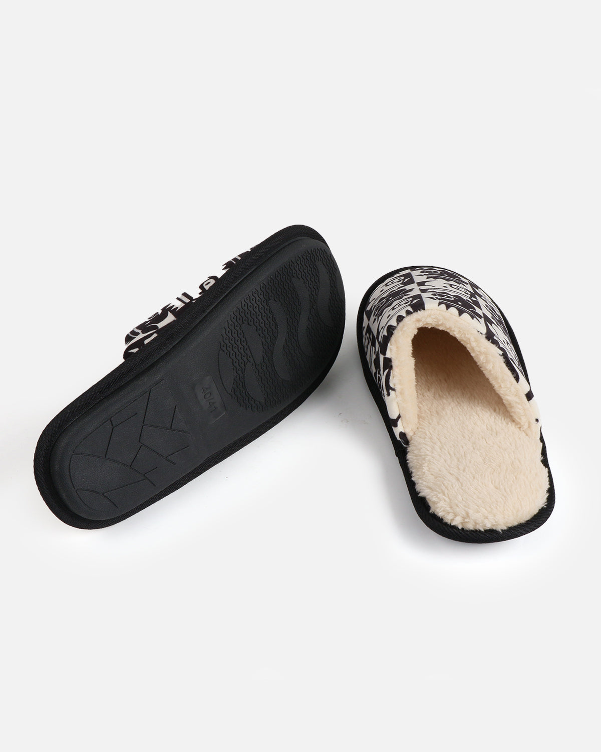The King Sherpa House Slippers (Black/White)