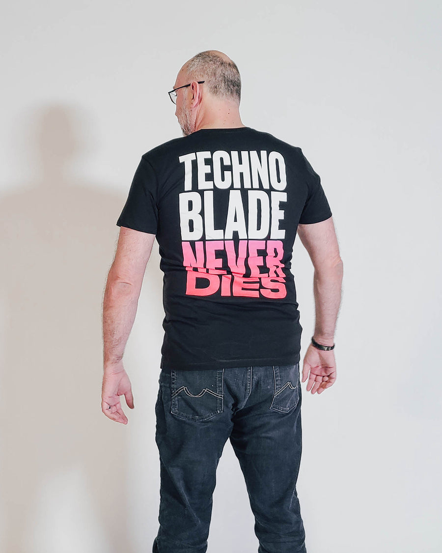 Technoblade 'Never Dies' Tee (Black)